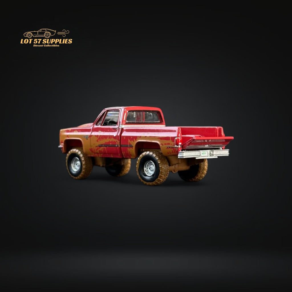Auto World 1983 Chevrolet Silverado K10 4x4 Muddy LIFTED Squarebody 1:64 - Collectors World Toys
