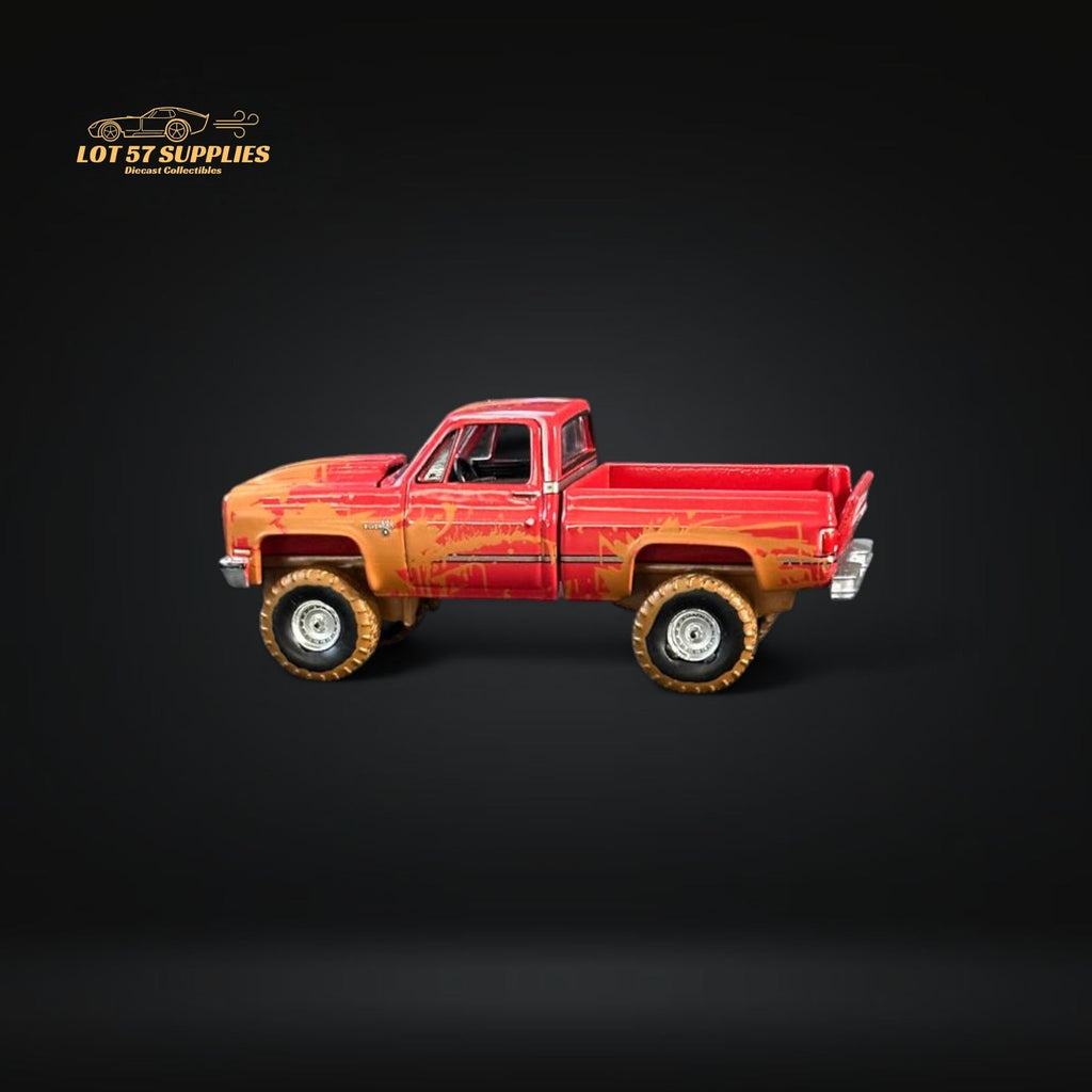 Auto World 1983 Chevrolet Silverado K10 4x4 Muddy LIFTED Squarebody 1:64 - Collectors World Toys