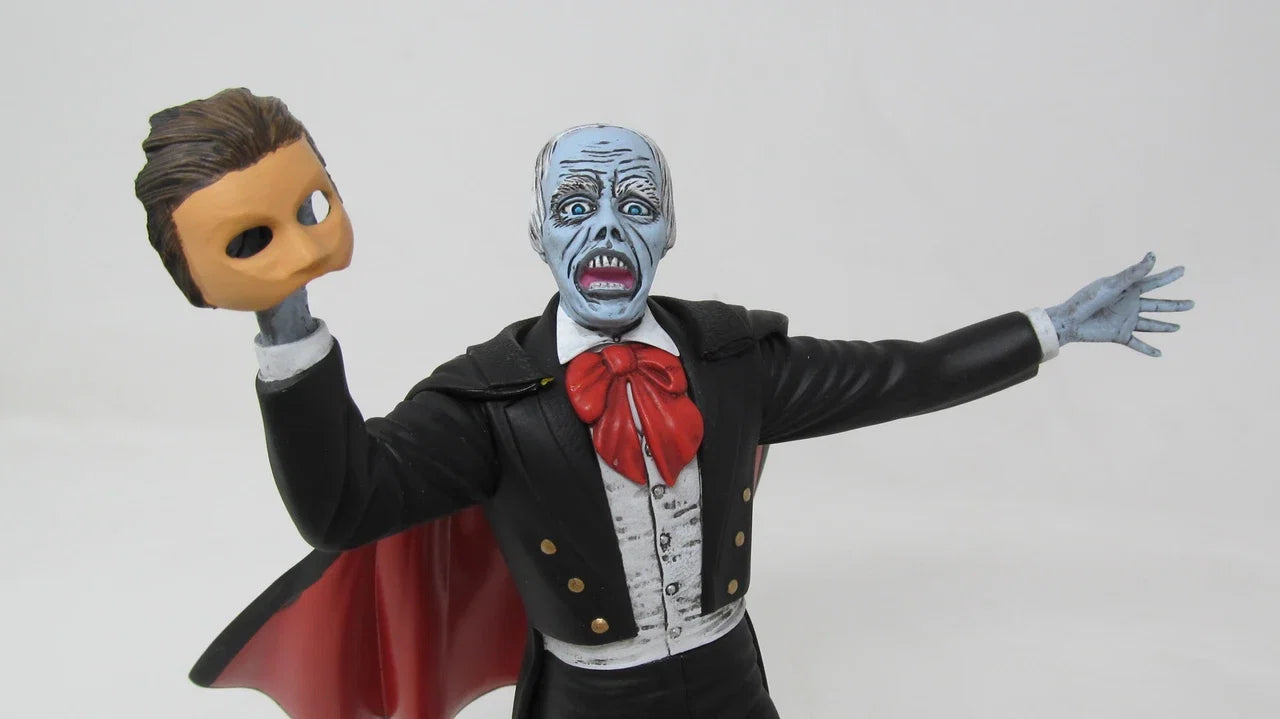 1/8 Lon Chaney Phantom of The Opera Glow Edition Plastic