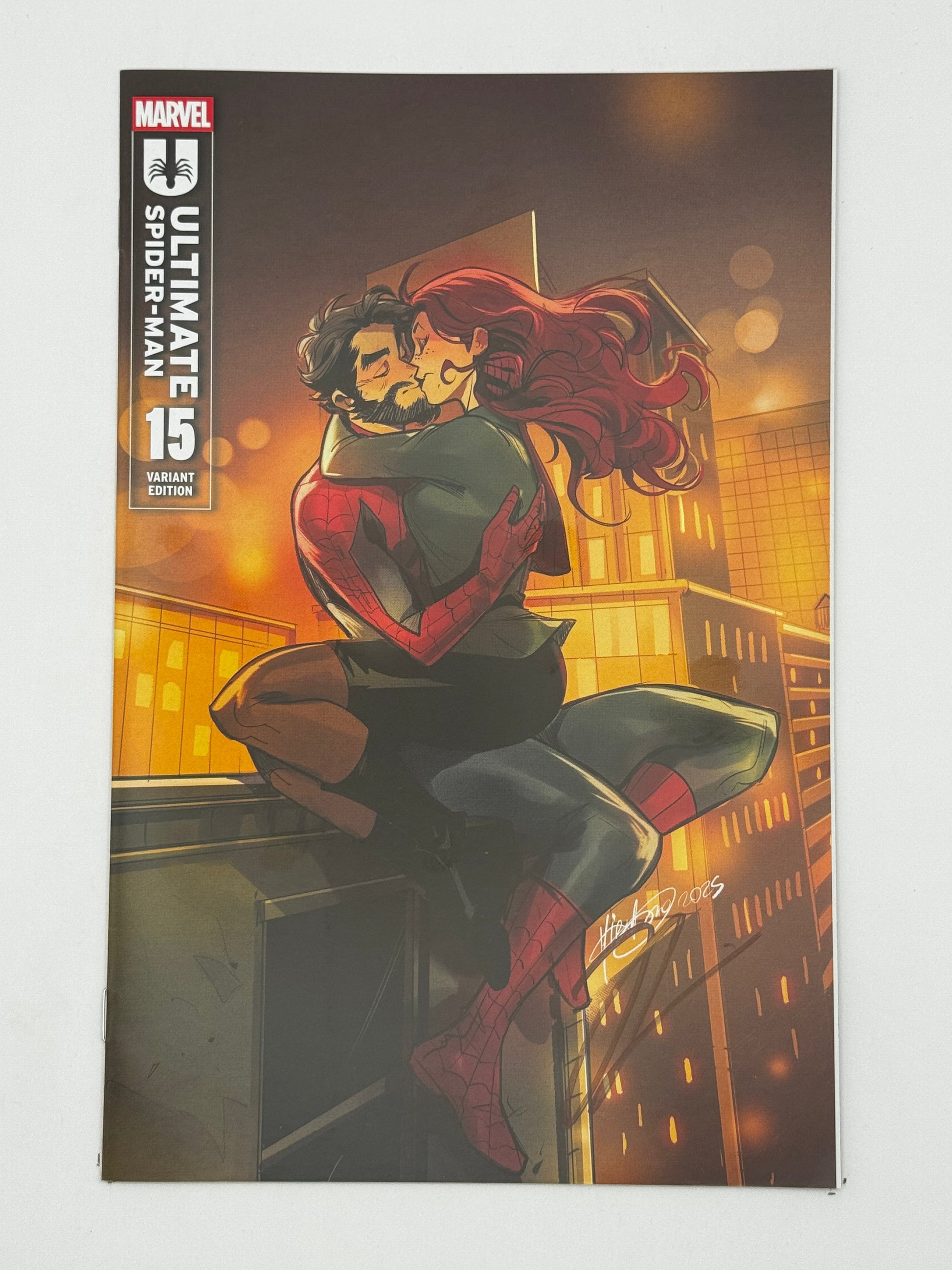 [Signed by Hickman] Ultimate Spider-Man #15 Unknown Comics Andolfo Exclusive Var [INST] - Collectors World Toys
