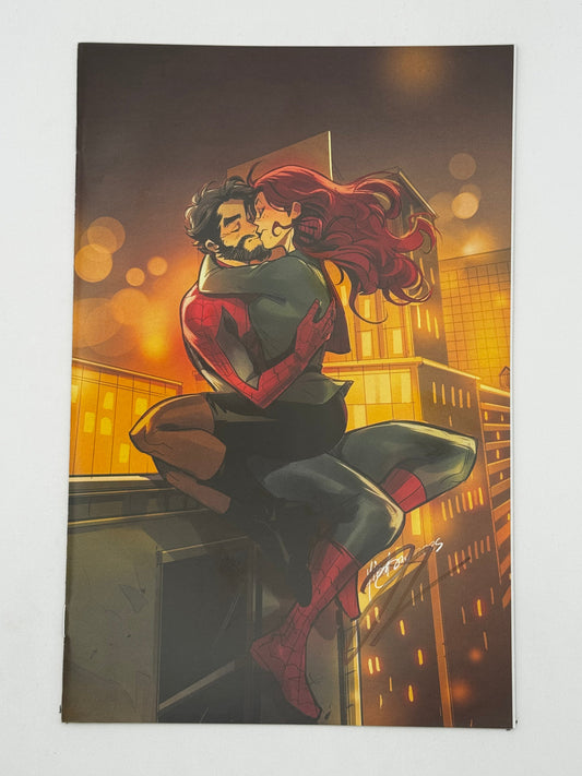 [Signed by Hickman] Ultimate Spider-Man #15 Virgin Unknown Comics Andolfo Exclusive Var [INST] - Collectors World Toys