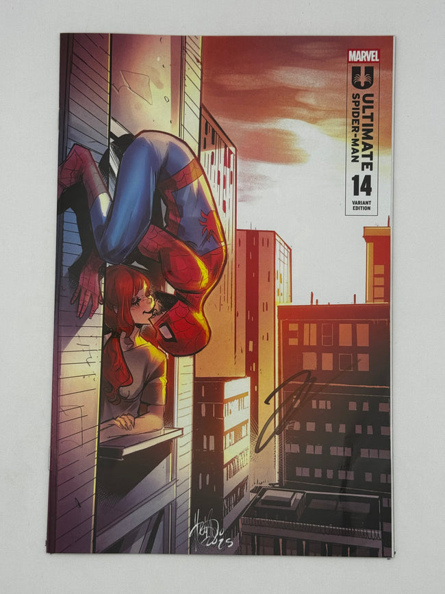 [Signed by Hickman] Ultimate Spider-Man #14 Unknown Comics Andolfo Exclusive Var [INST] - Collectors World Toys Hover Image