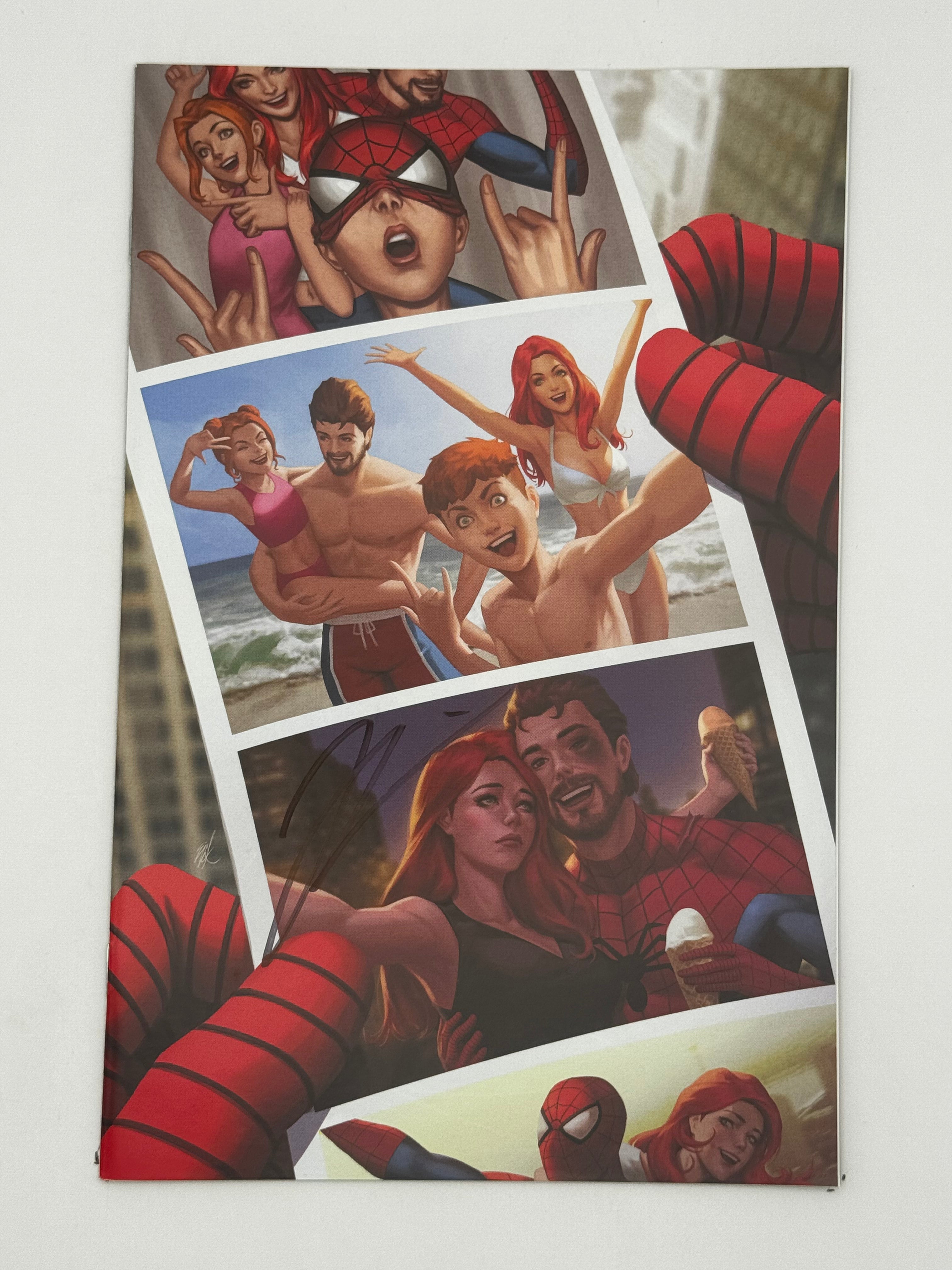 [Signed by Hickman] Ultimate Spider-Man #8 Virgin Unknown Comics Ejikure Exclusive Var [INST] - Collectors World Toys Main image