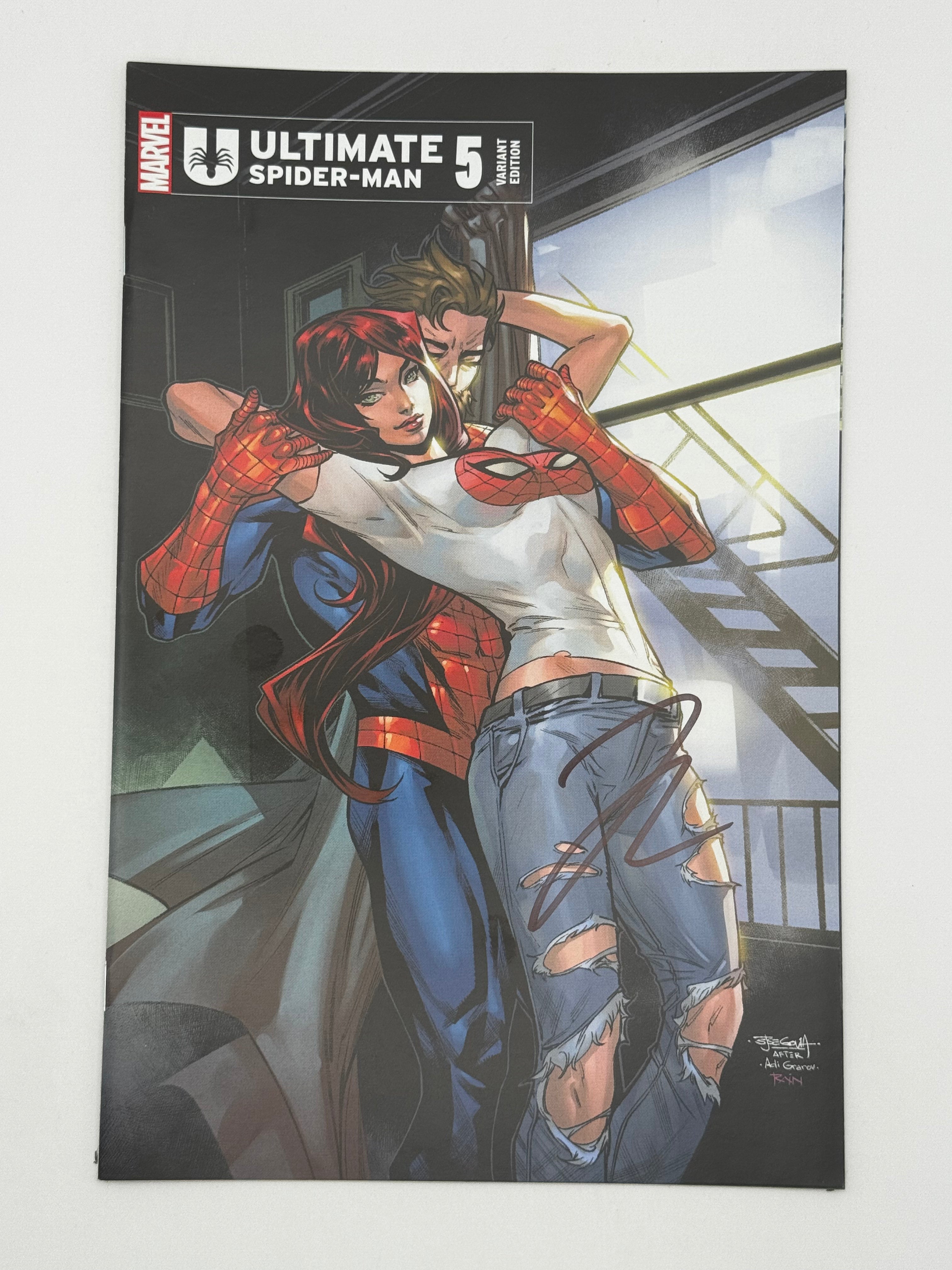 [Signed by Hickman] Ultimate Spider-Man #5 Unknown Comics Segovia Exclusive Var [INST] - Collectors World Toys Main image