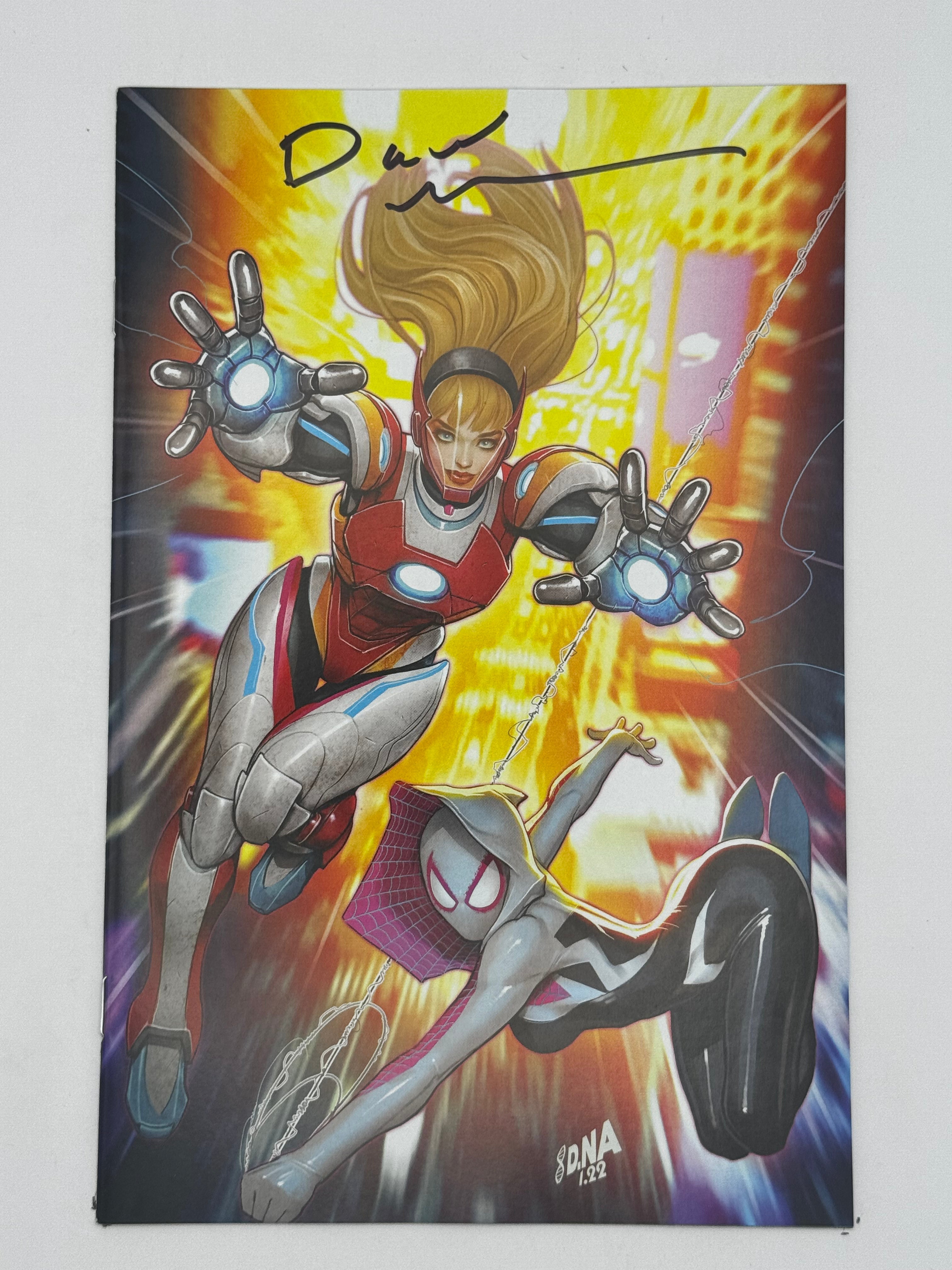 [Signed by David Nakayama] SPIDER-GWEN: GWENVERSE #4 Virgin DAVID NAKAYAMA Exclusive VAR - Collectors World Toys Main image