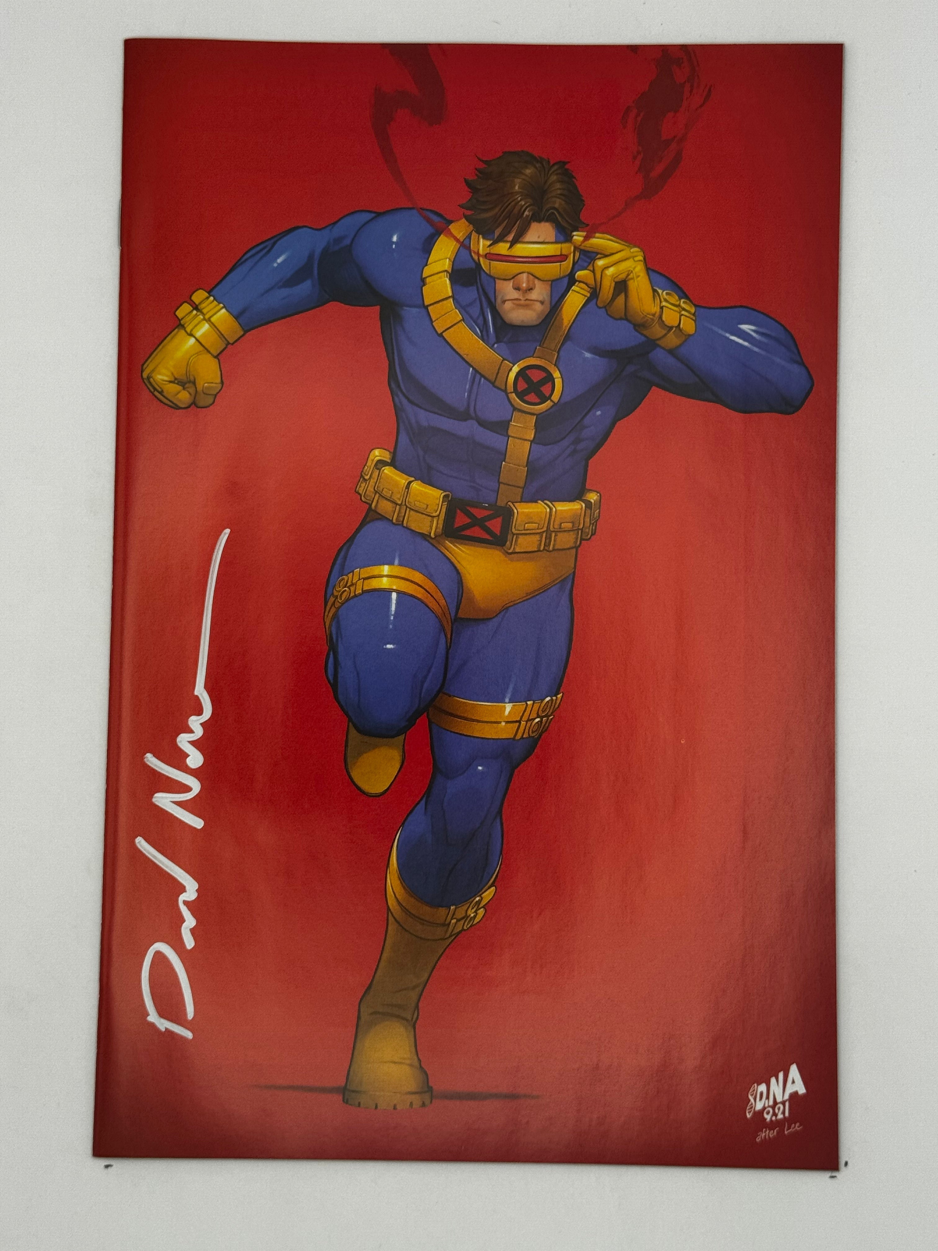 [Signed by David Nakayama] X-MEN #4 VIRGIN RED UNKNOWN COMICS DAVID NAKAYAMA EXCLUSIVE 5 YEAR ANNIVERSARY VAR - Collectors World Toys Main image