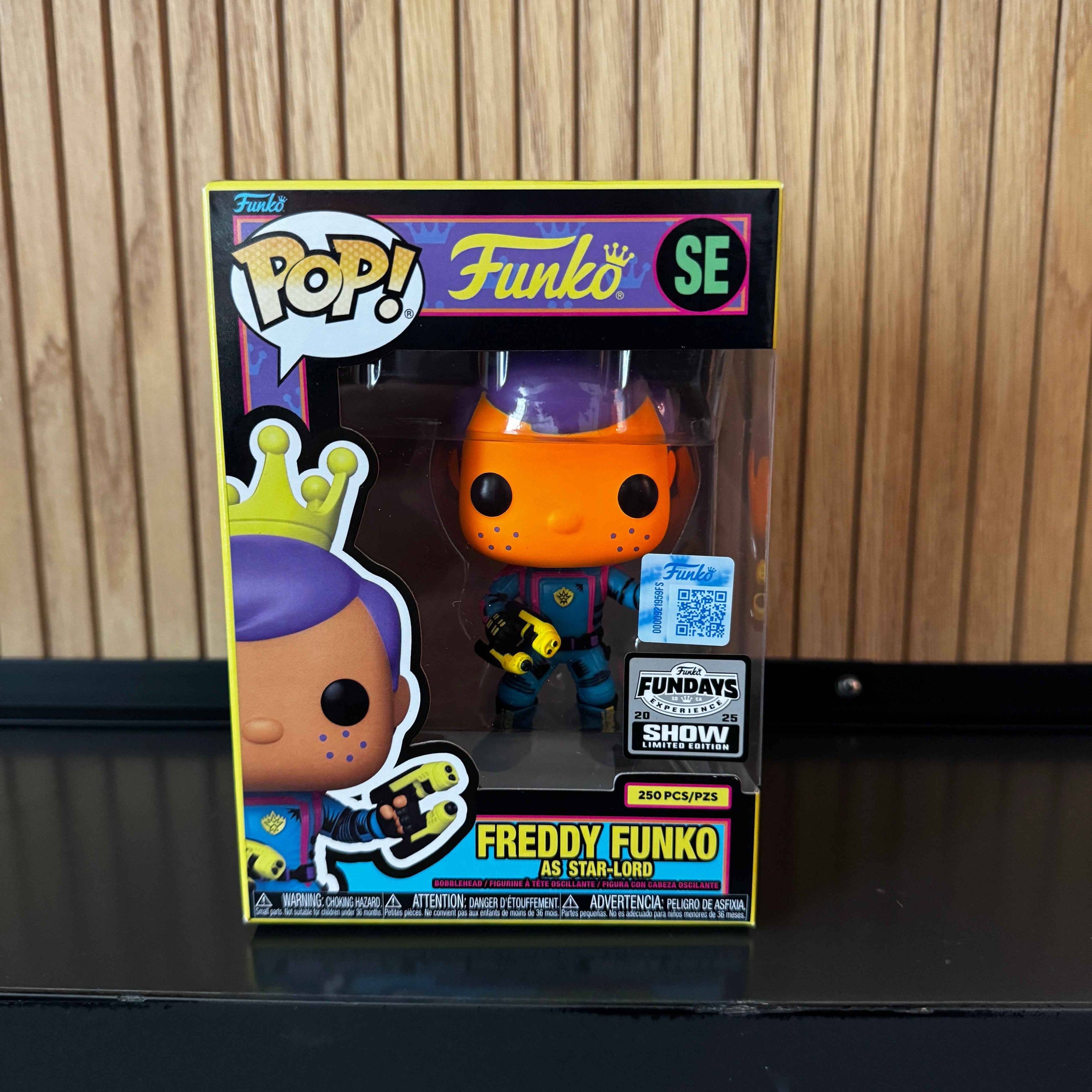 Funko Fundays Experience 2025: Pop! Originals MARVEL GotG Freddy Funko as Star-Lord (Blacklight) LE250