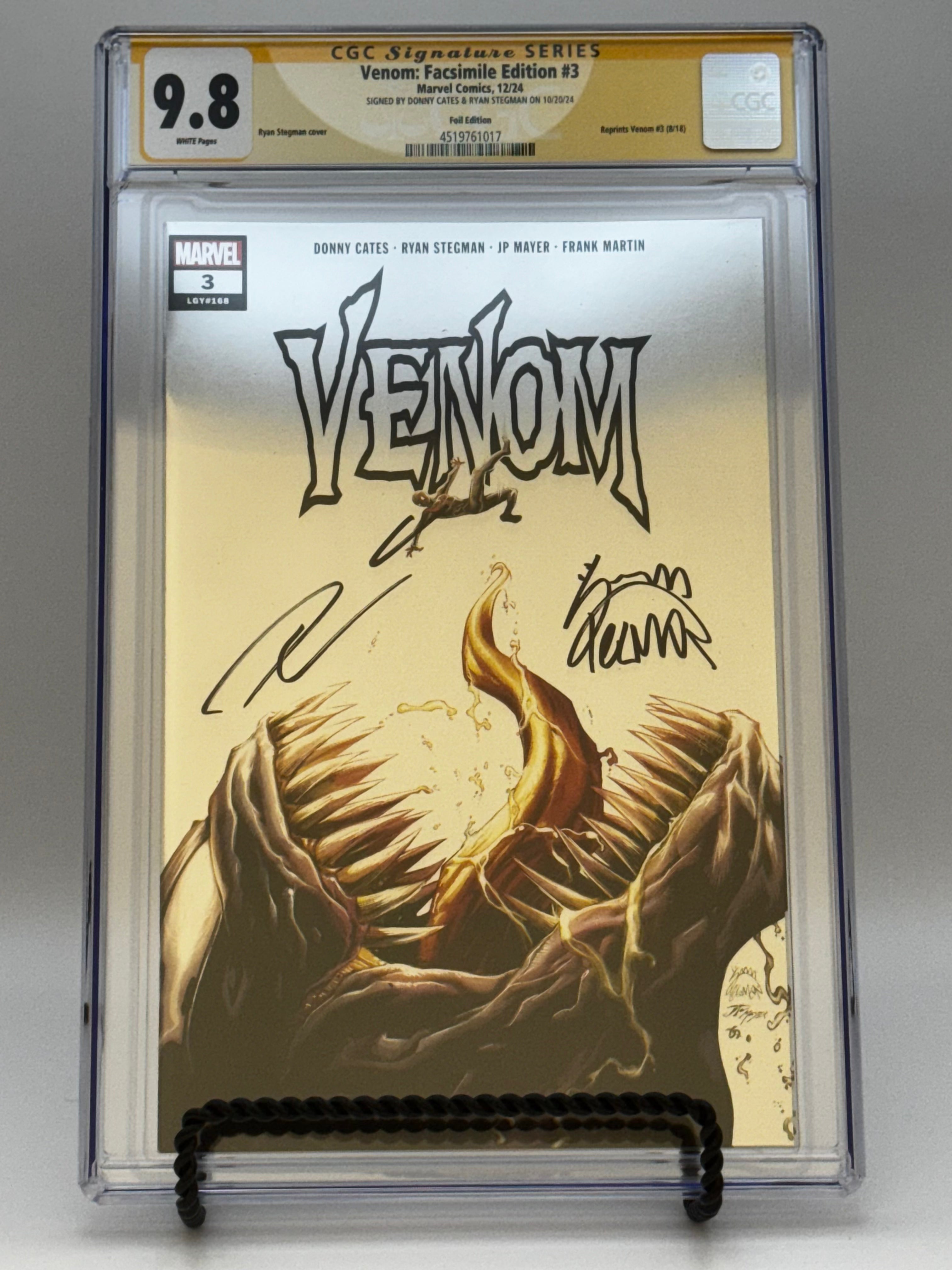 [SIGNED DONNY CATES | RYAN STEGMAN][FOIL] VENOM #3 UNKNOWN COMICS EXCLUSIVE FACSIMILE STEGMAN VAR [CGC 9.8 YELLOW LABEL][IN STOCK] Main image