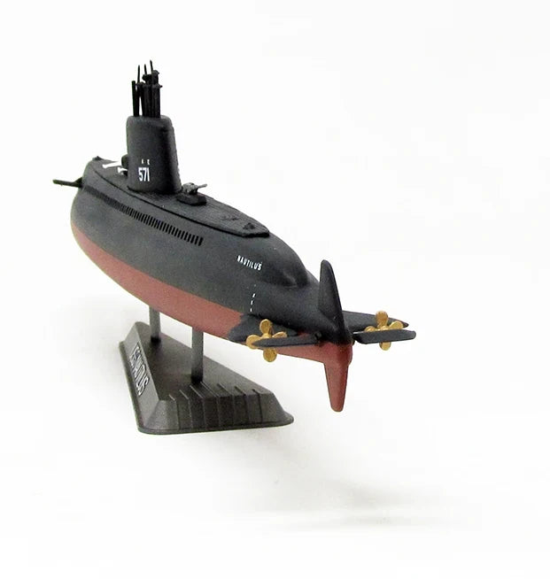 1:300 USS Nautilus Nuclear-Powered Submarine (SSN-571) (STEM Science, Technology, Engineering and Mathematics) Plastic Model Kit