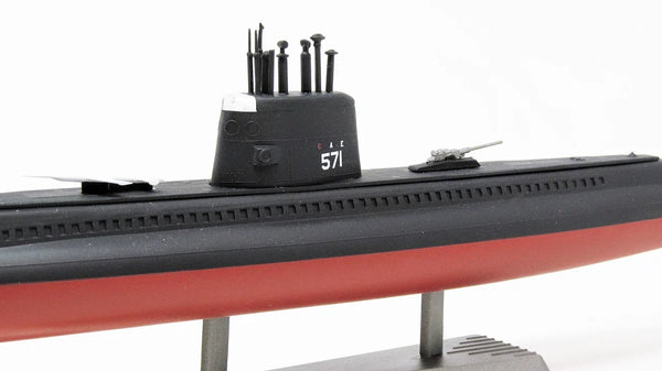 1:300 USS Nautilus Nuclear-Powered Submarine (SSN-571) (STEM Science, Technology, Engineering and Mathematics) Plastic Model Kit