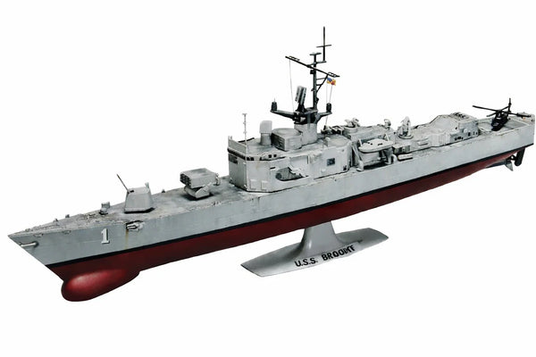 1:311 USS Brooke (DEG-1/FFG-1) Guided Missile Destroyer Escort Plastic Model