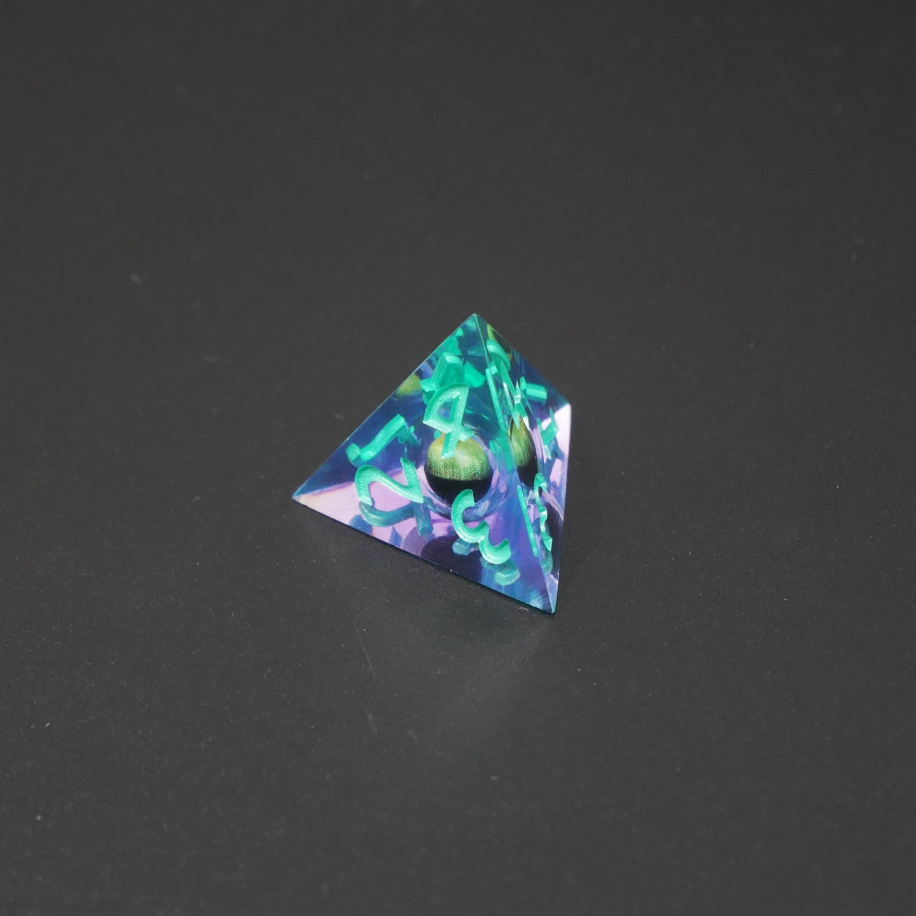 Remorhaz's Eye |  7 Piece Moving Eye DnD Dice Set | Acrylic RPG Gaming Dice - Collectors World Toys