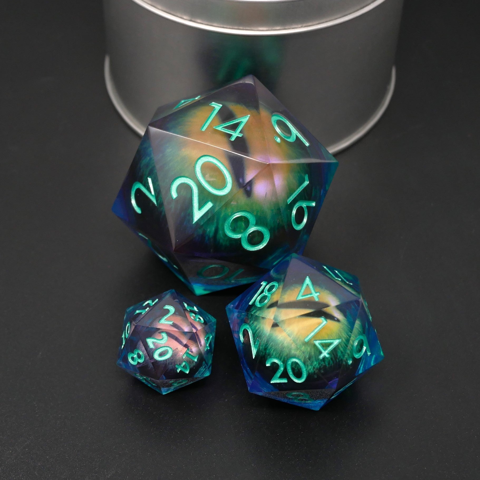 Remorhaz's Eye | Giant D20 Moving Eye DnD Dice | Acrylic RPG Gaming Dice Main image