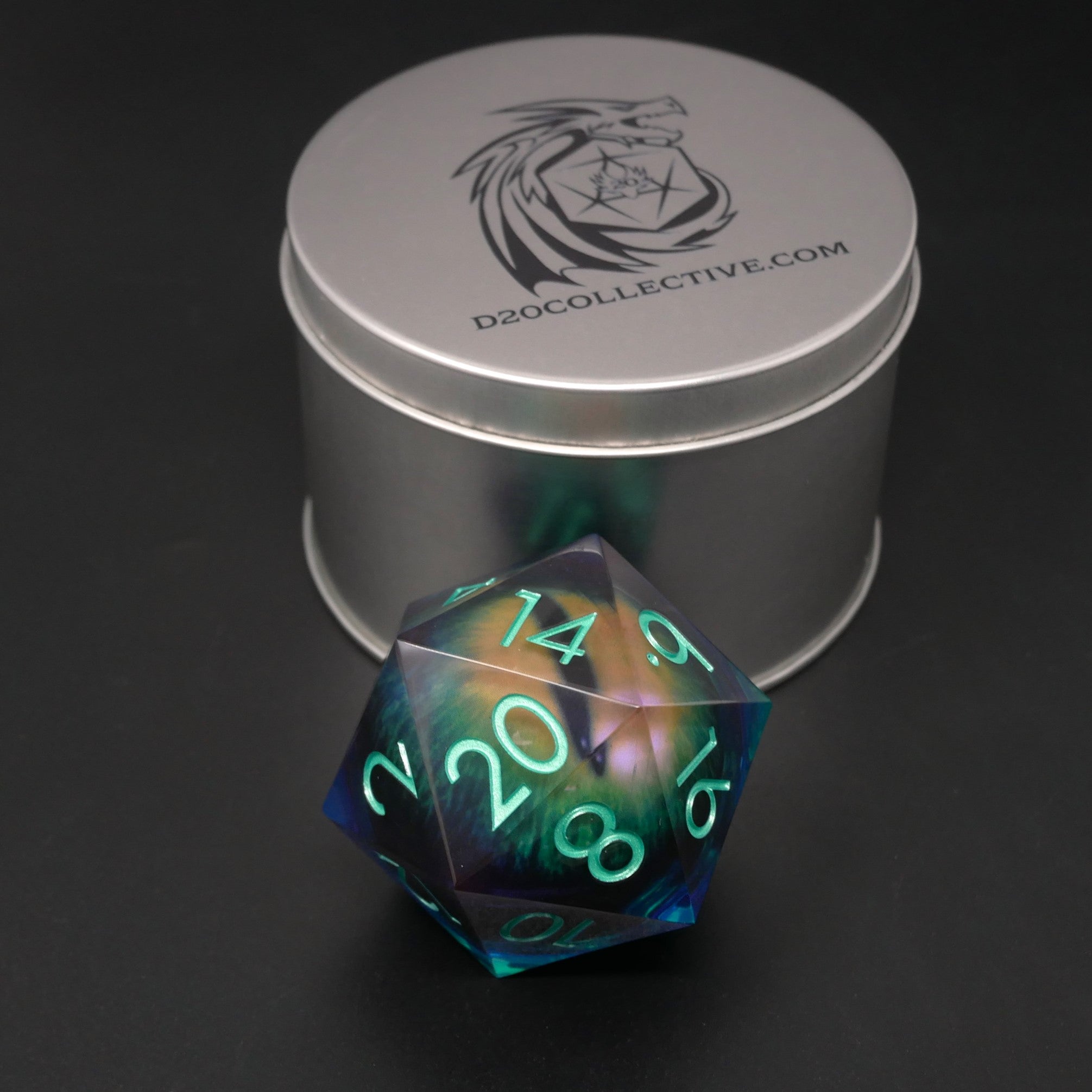 Remorhaz's Eye | Giant D20 Moving Eye DnD Dice | Acrylic RPG Gaming Dice - Collectors World Toys