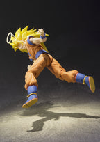 Dragon Ball Z SUPER SAIYAN 3 GOKU S.H.FIGUARTS Action Figure - Collectors World Toys
