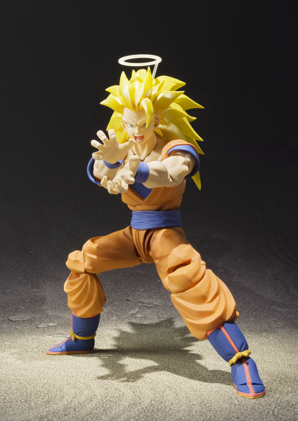 Dragon Ball Z SUPER SAIYAN 3 GOKU S.H.FIGUARTS Action Figure - Collectors World Toys