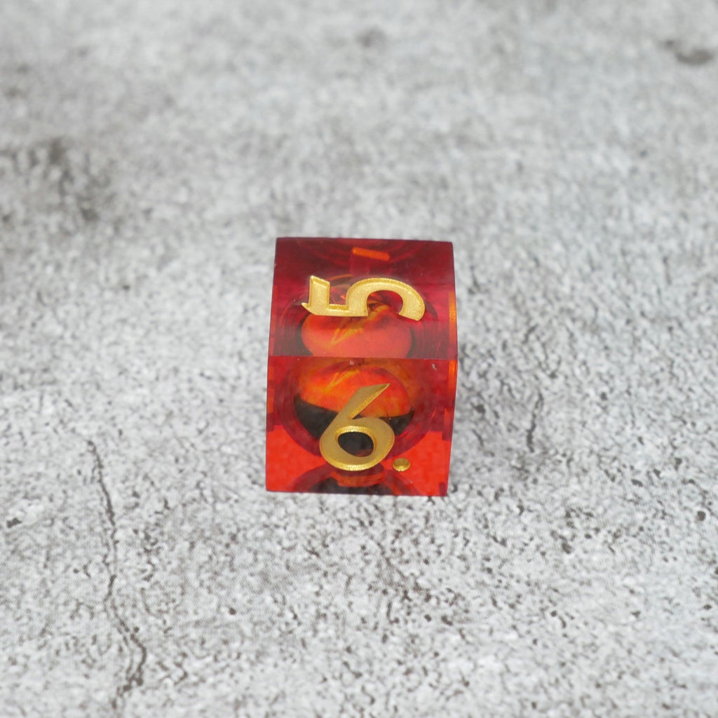 Sauron's Eye |  7 Piece Moving Eye DnD Dice Set | Acrylic RPG Gaming Dice - Collectors World Toys