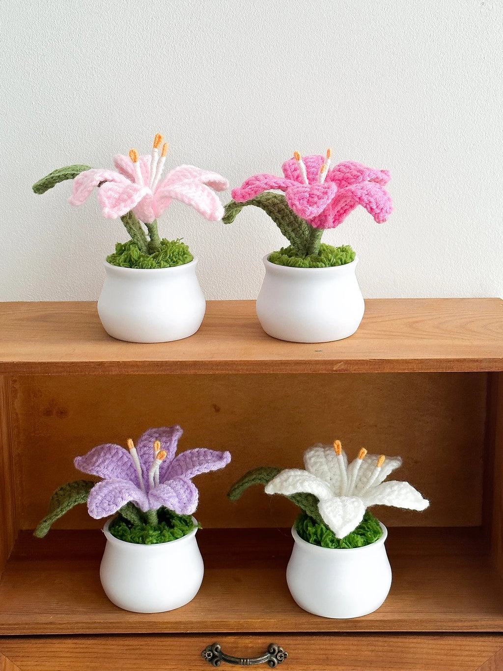 Flowers Hand-Knitted Lily Potted Delicate Crochet Woven Flowers Pot Mother's Day Gift
