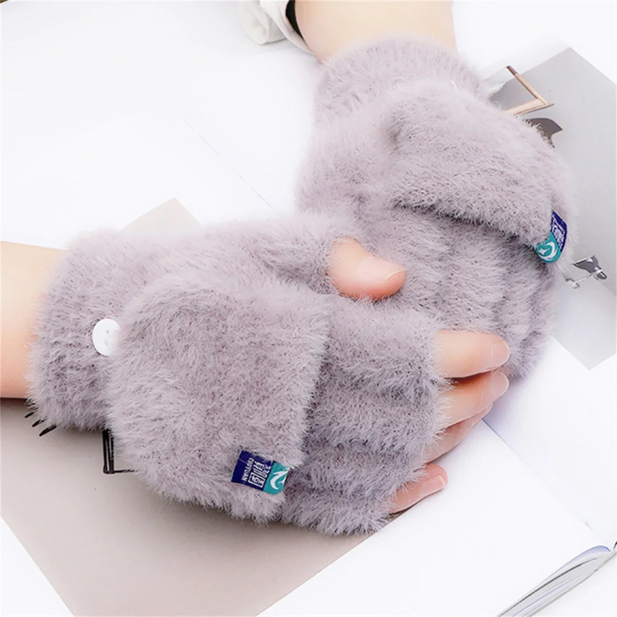 Women’s Plush Fingerless Gloves – Soft Winter Flip Mittens, Thick Warm Writing Gloves for Students & Outdoor Cold Weather Protection
