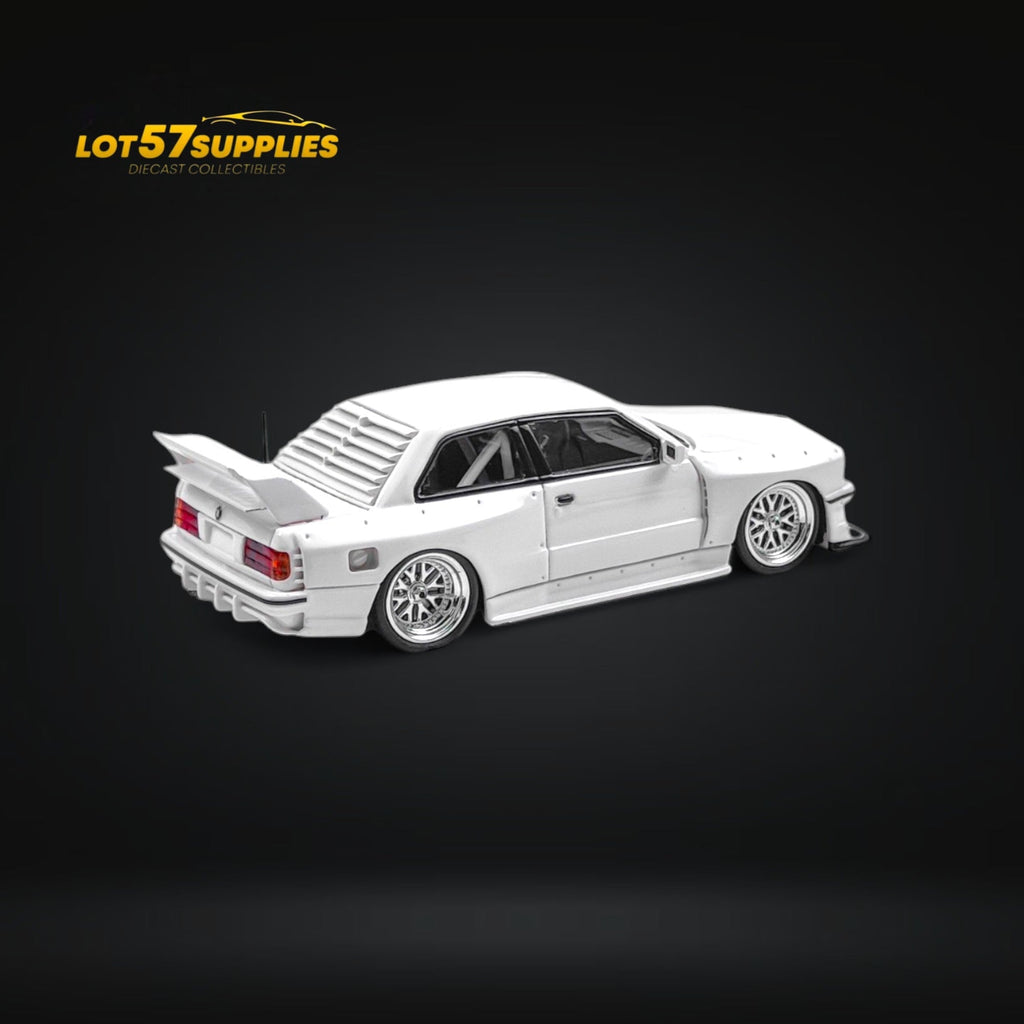 NA BMW E30 Wide-Body Resin Model White 1:64
