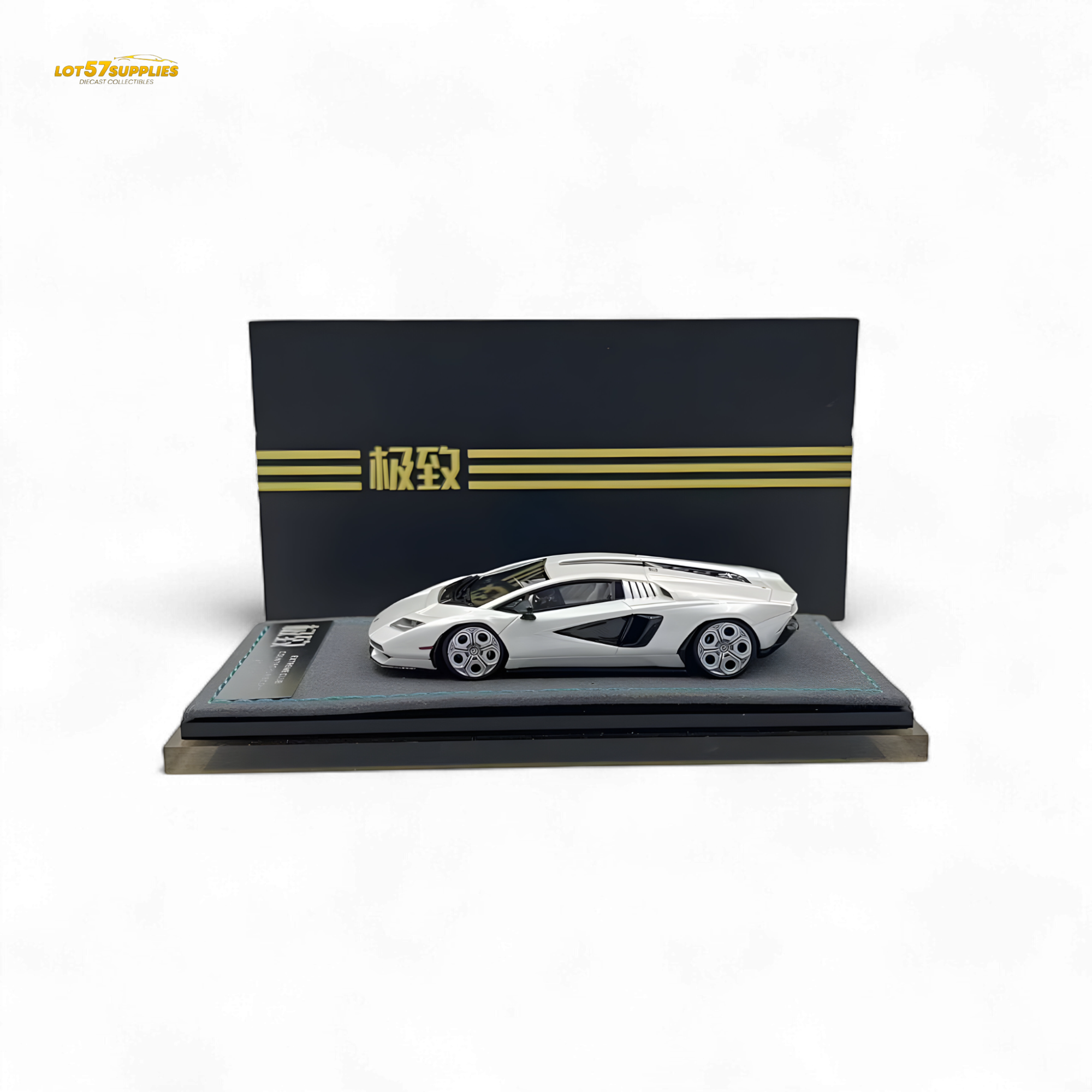 Extreme Club 1:64 Countach LPI800-4 - White - Resin 1:64