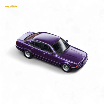 (Pre-Order) DCM BMW E34 5-Series Sedan - Daytona Roland Purple 1:64