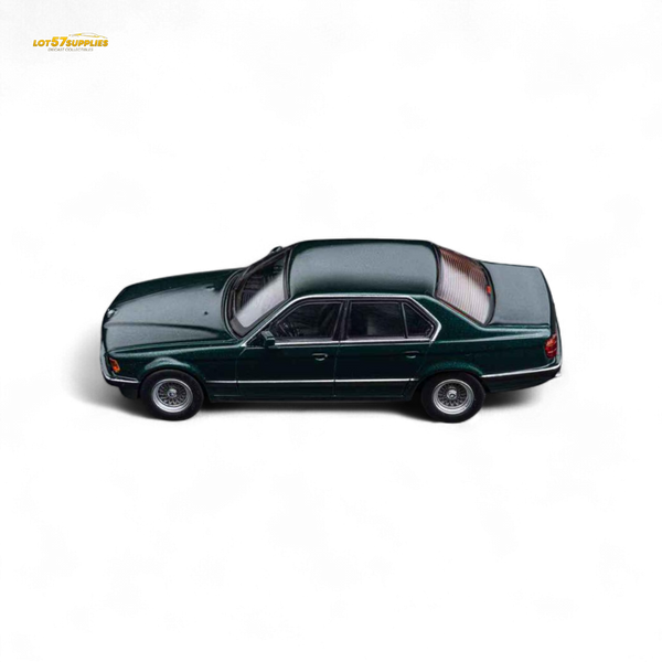 (Pre-Order) DCM BMW E32 7-Series Sedan - Oxford Metallic Green 1:64