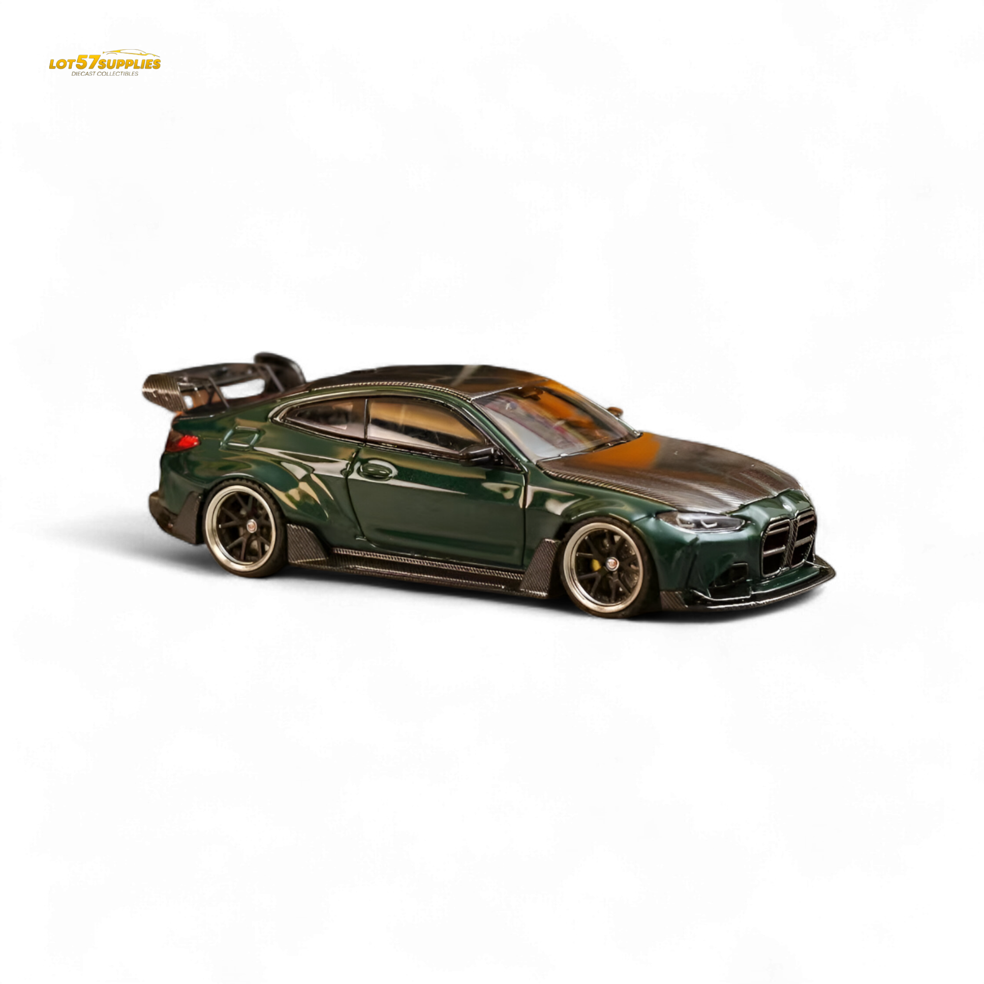 Street Weapon BMW G82 M4 Wide-Body Modified - Cangling Green Carbon Cover Special Edition 1:64