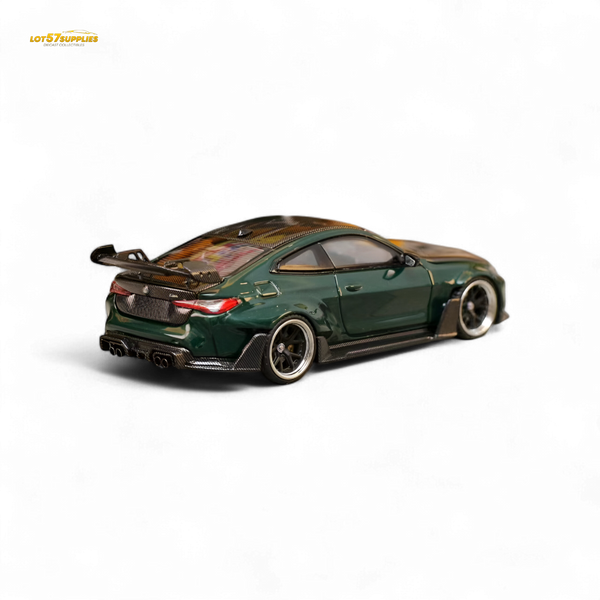 Street Weapon BMW G82 M4 Wide-Body Modified - Cangling Green Carbon Cover Special Edition 1:64