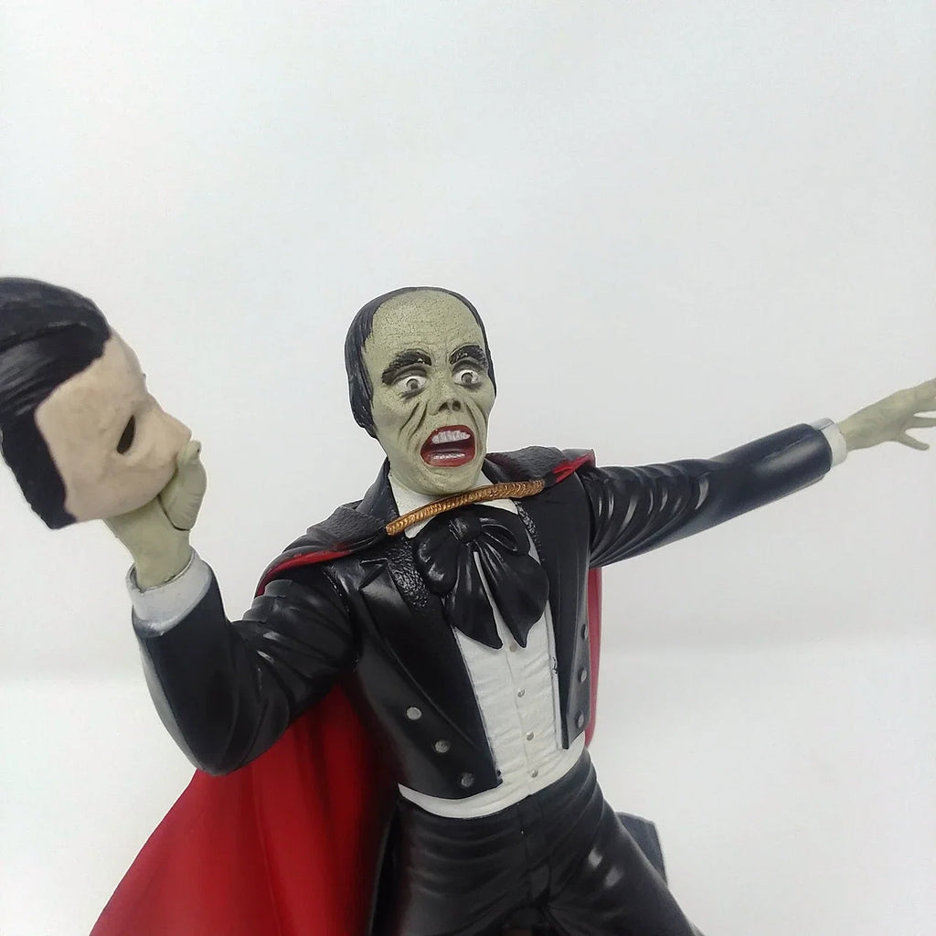 1/8 Lon Chaney Phantom of The Opera Glow Edition Plastic