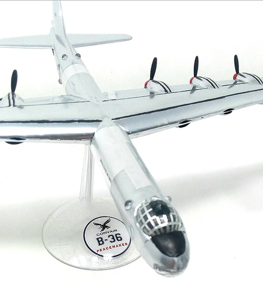 1:184 B-36 Peacemaker Bomber United States Air Force (USAF) with Swivel Stand Plastic Model Kit