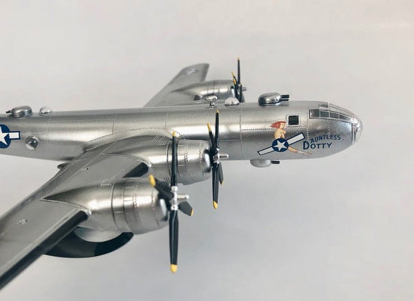 1:120 Boeing B-29 Superfortress with Swivel Stand