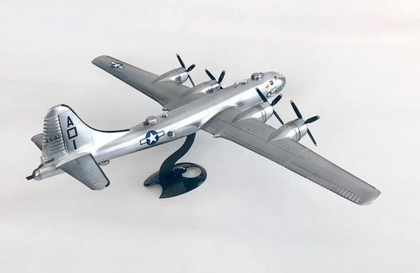 1:120 Boeing B-29 Superfortress with Swivel Stand