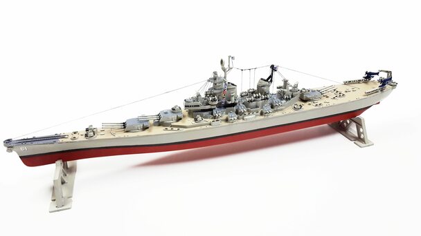 1:535 USS Iowa (BB-61) World War II Battleship