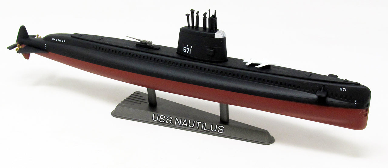 1:300 USS Nautilus Nuclear-Powered Submarine (SSN-571) (STEM Science, Technology, Engineering and Mathematics) Plastic Model Kit