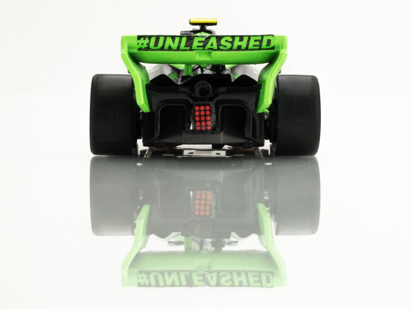 Sauber F1 #24 C44 Stake FY