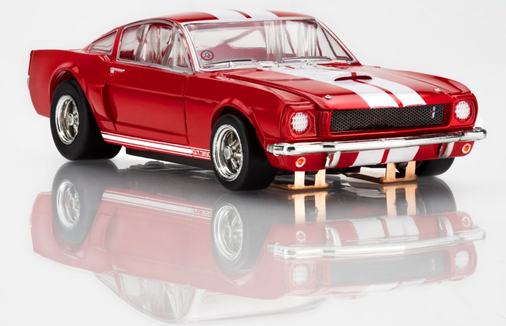 Shelby GT350 1966 Red W White Stripes