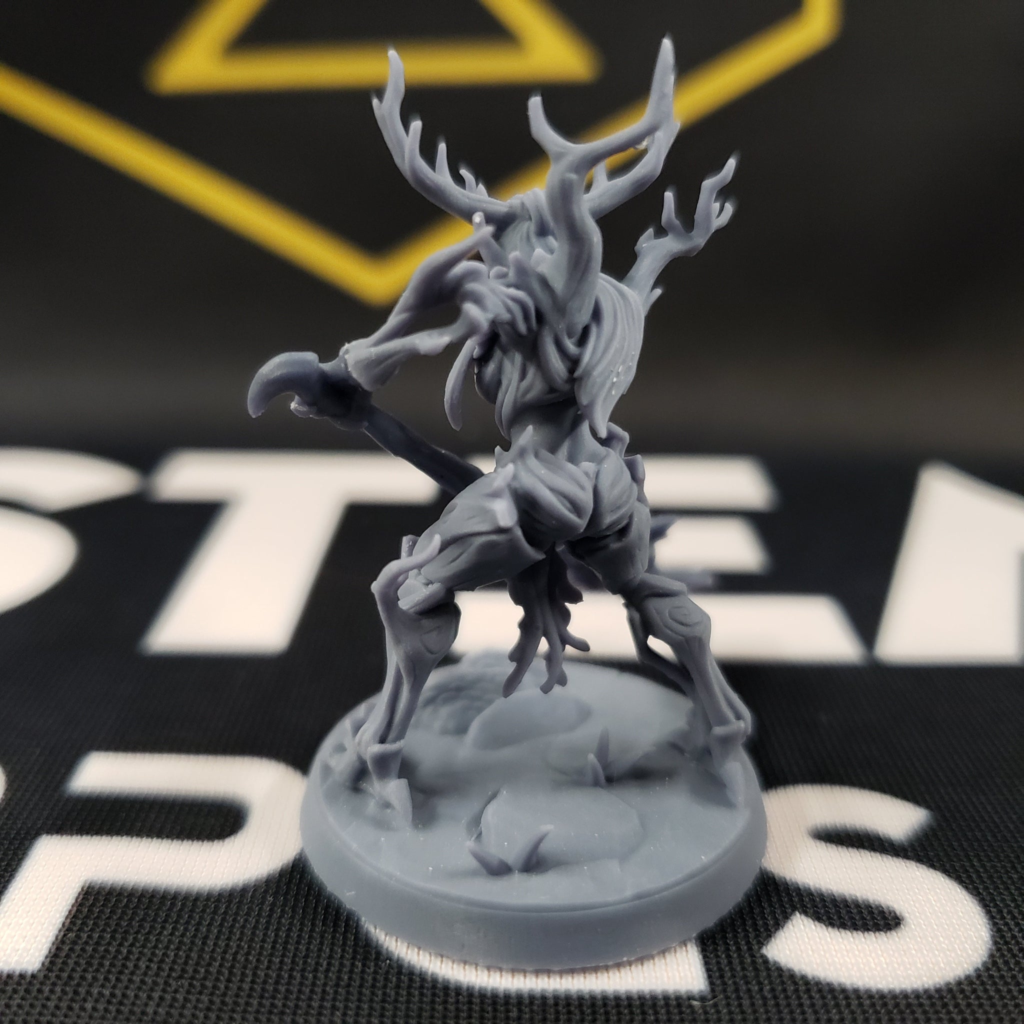 Barkwraith Spriggan: Sculpt C (Female Treefolk Ranger / Warrior)