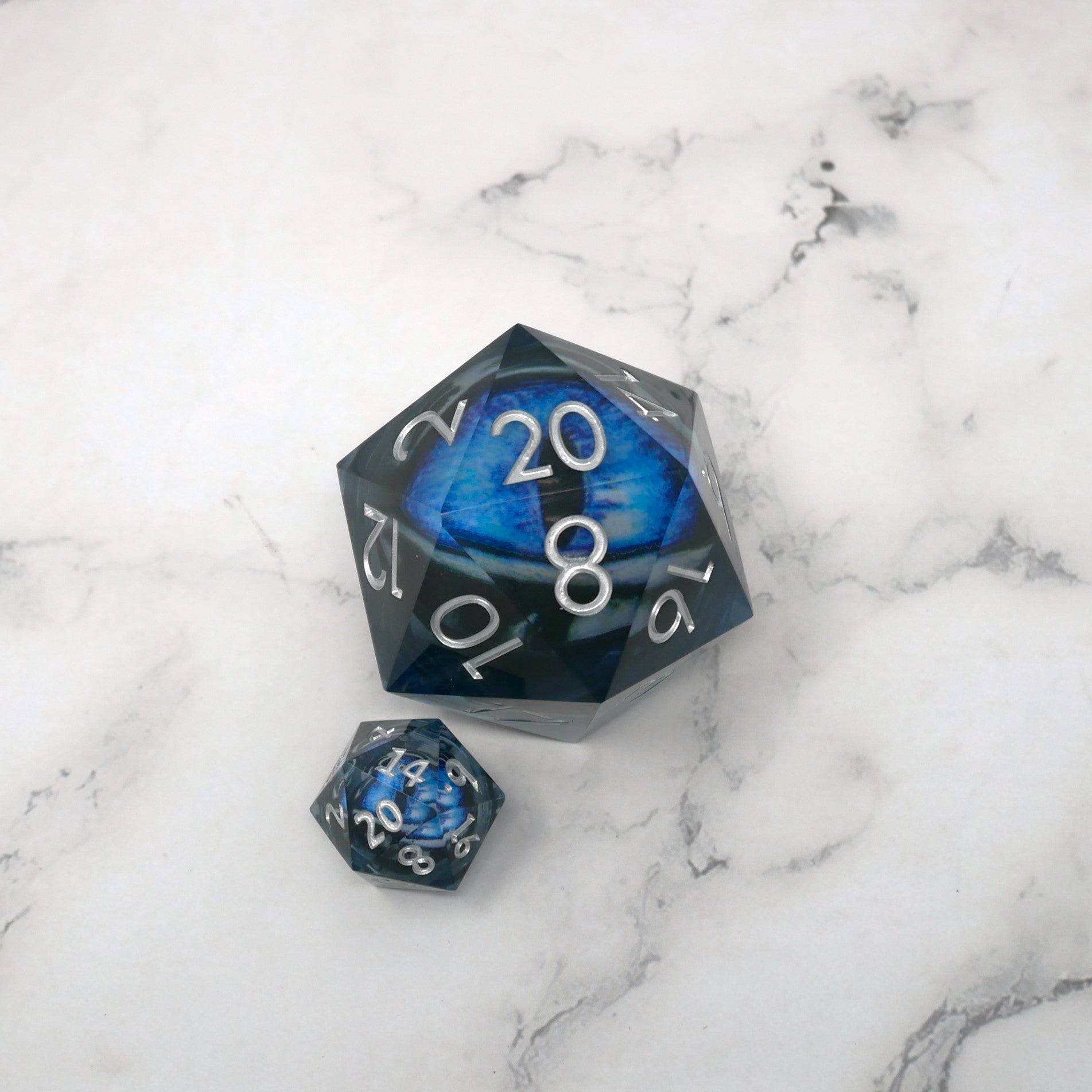 Blue Slaadi's Eye - Giant D20 Moving Eye DnD Dice | Acrylic RPG Gaming Dice - Collectors World Toys