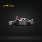 (Pre-Order) Mini-GT Nissan Skyline R32 Nismo Gunmetal With Matsuda Figure #869 1:64 MGT00869 - Collectors World Toys