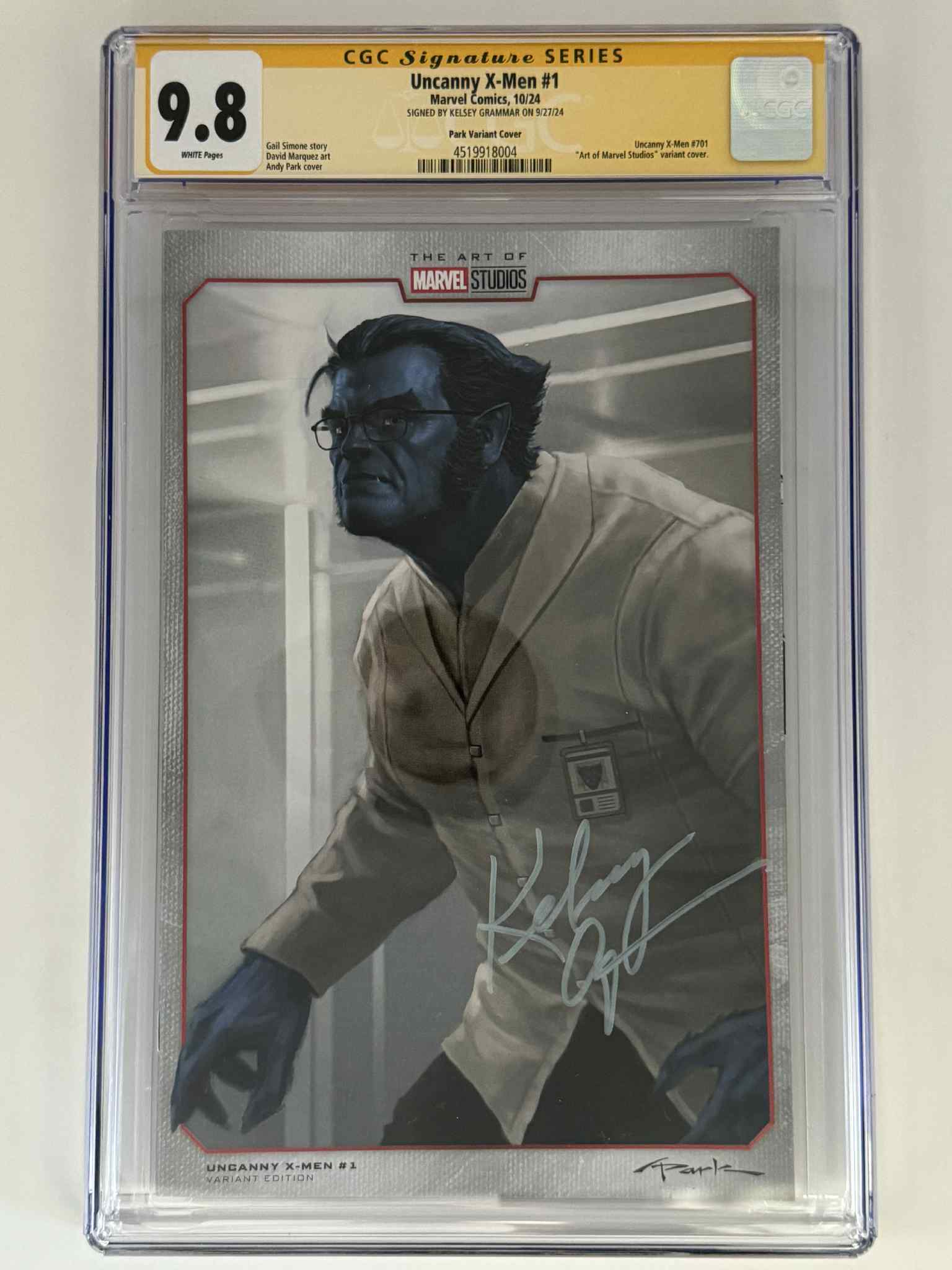 [Signed by Kelsey Grammar] Uncanny X-Men #1 CGC 9.8 Yellow Label Andy Park Exclusive Virgin Var Main image
