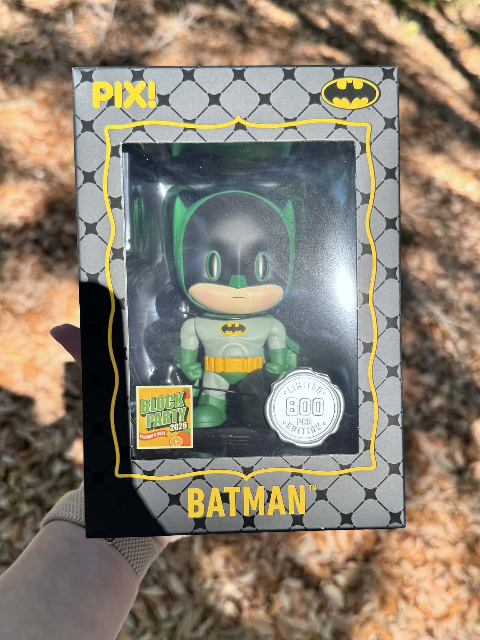 [Thrilljoy] [MEGACON Block Party] DC's Batman (Green Suit) HERO LE800 PIX Vinyl Figure with Protector Main image