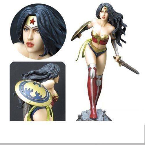 Fantasy Figure Gallery DC Comics Collection Wonder Woman Variant Resin Statue - Entertainment Earth Exclusive Main image
