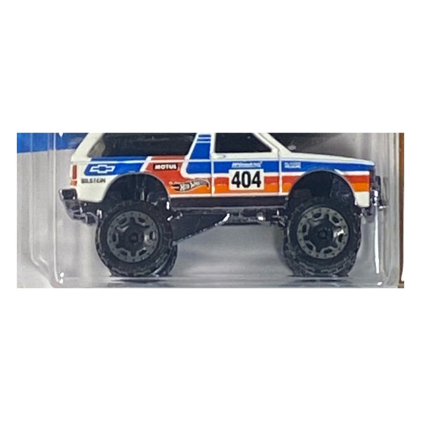 Hot Wheels Chevy Blazer 4x4 - HW Dirt 3/10