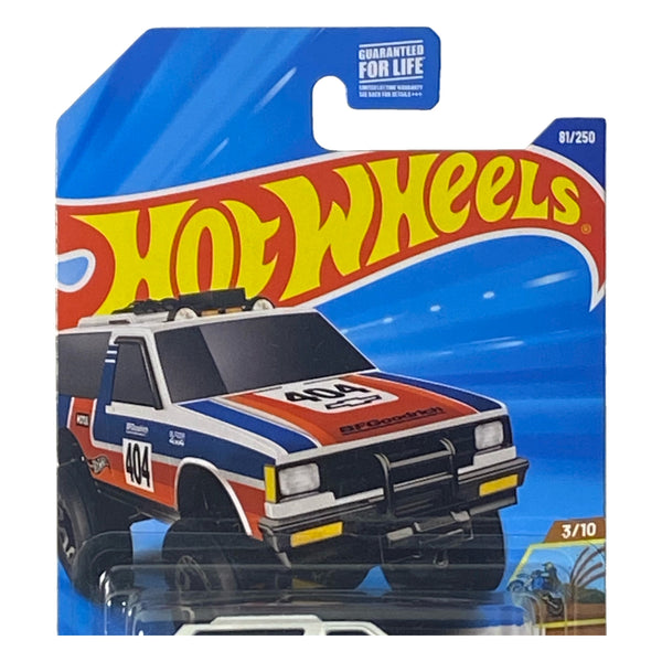 Hot Wheels Chevy Blazer 4x4 - HW Dirt 3/10