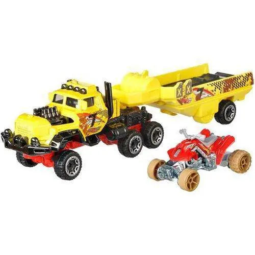 Hot Wheels Super Hauling Rig and Car - Select Figure(s) Haulin' Horsepower (Yellow)