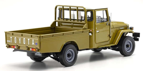 1/18 Scale Toyota Land Cruiser 40 Pickup Olive Model Diecast Car