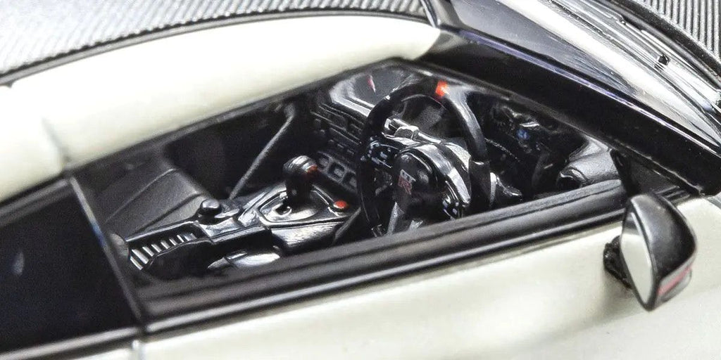 1/43 Nissan GT-R Nismo 2024 White, Model