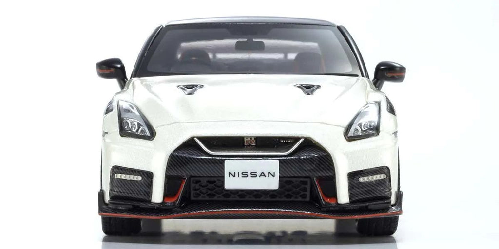 1/43 Scale Nissan GT-R NISMO 2022 Diecast Car (White)