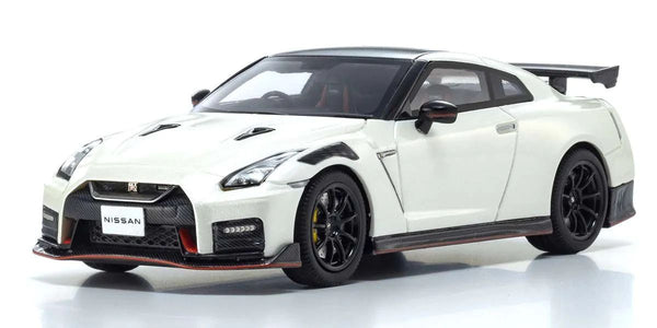 1/43 Scale Nissan GT-R NISMO 2022 Diecast Car (White)